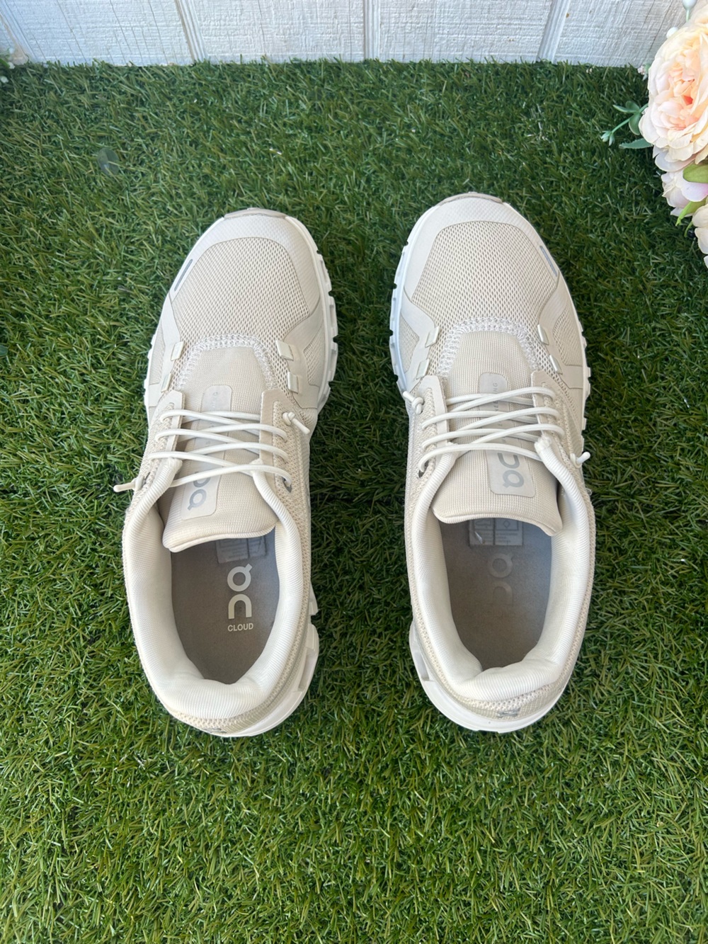 Cloud 6 Shoes - Women
Color: Pearl/White size 7  gently used - Picture 11 of 16